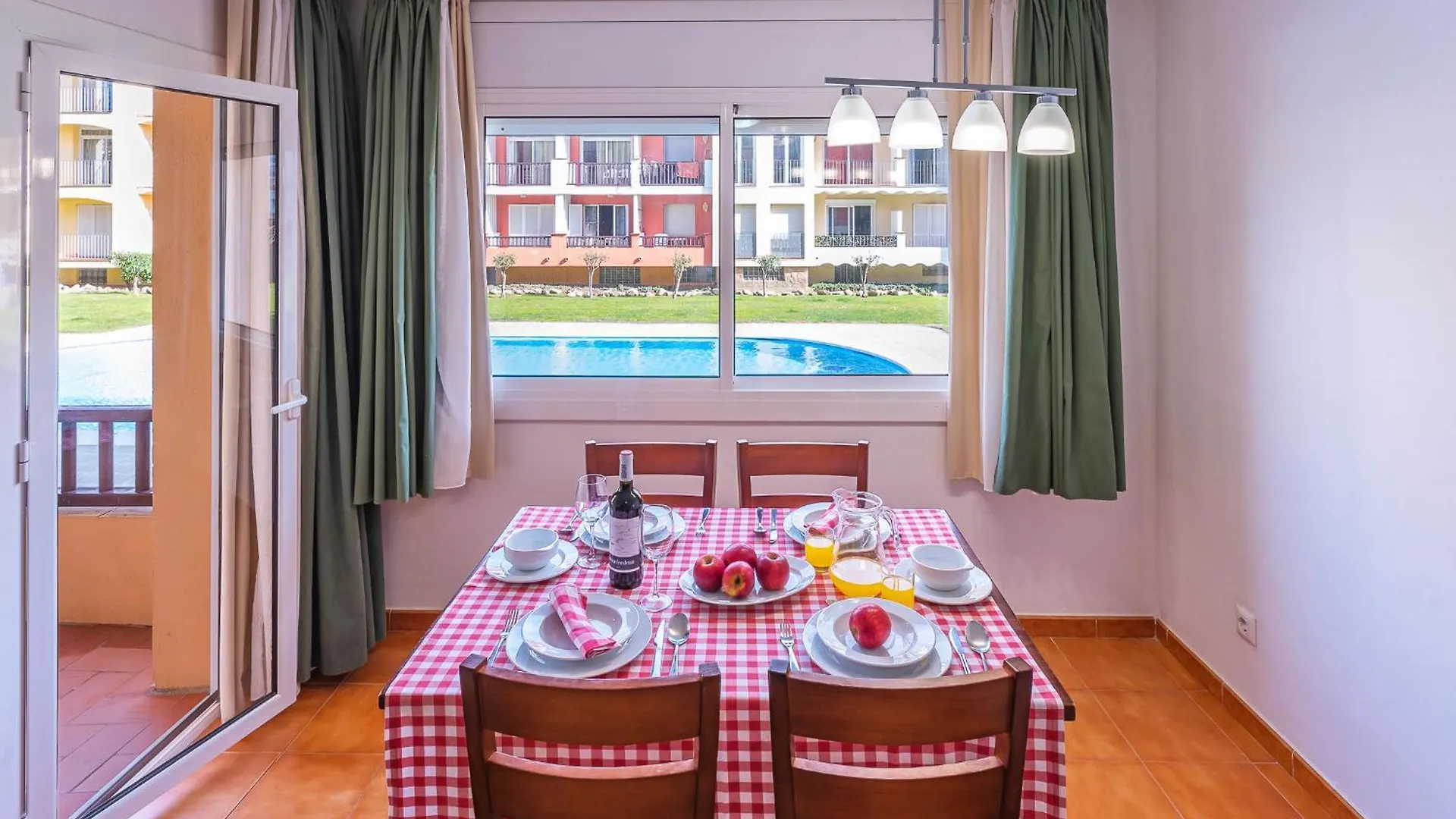 Apartment Aptos. Comte D'Empuries Empuriabrava