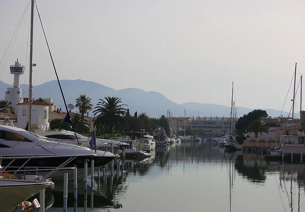 Apartment Aptos. Comte D'Empuries Empuriabrava